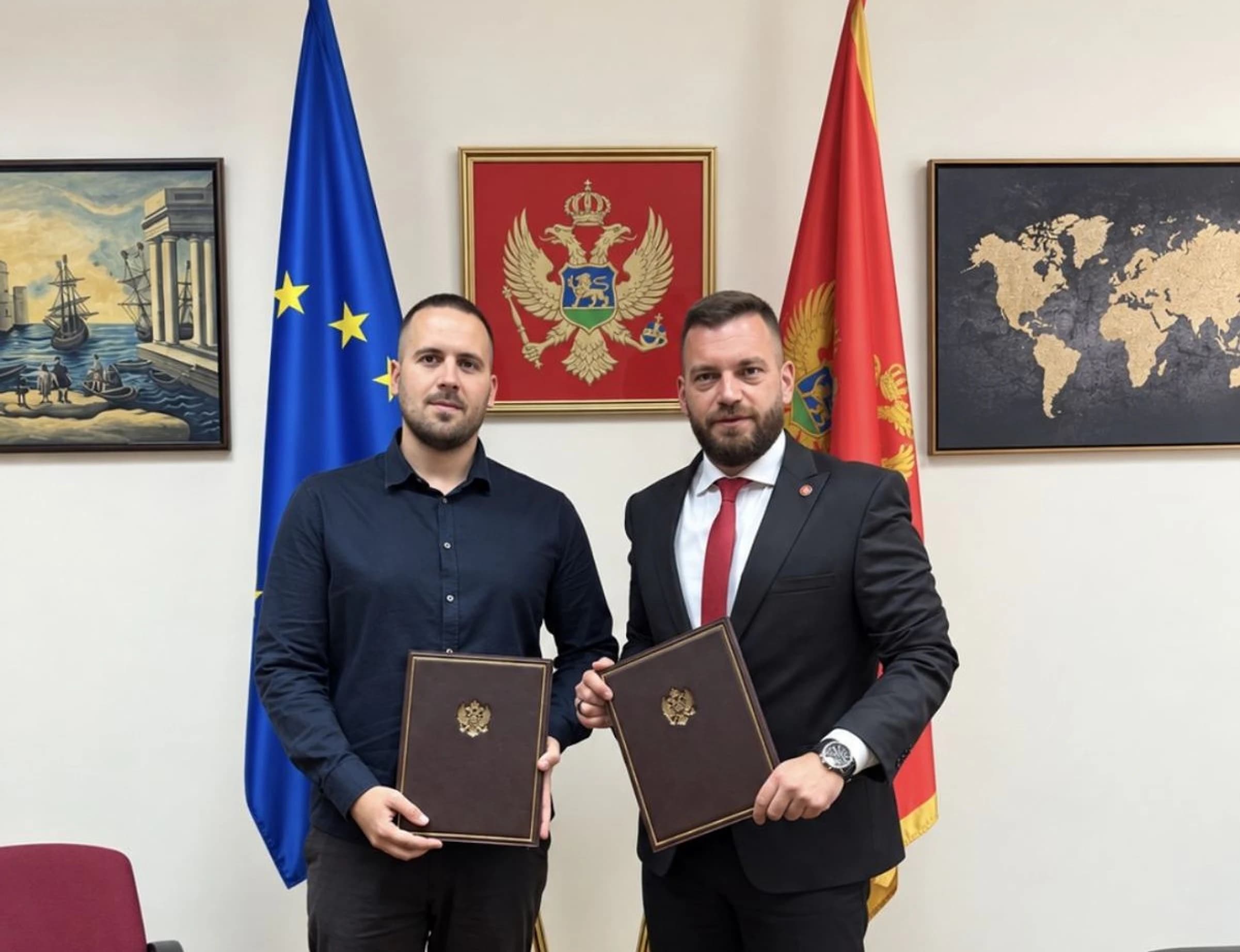 Mihailo Raspopović and Miloš Trivić with the signed contracts at the Examination Centre of Montenegro